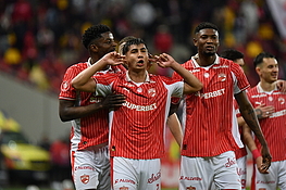 Dinamo Bucuresti-Universitatea Cluj 2-1  Play-off SuperLiga (18.04.2026)